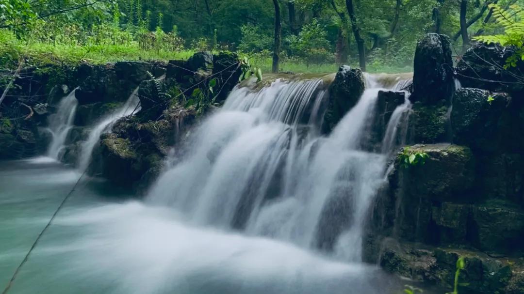 雨后的八公山，美成了一幅畫